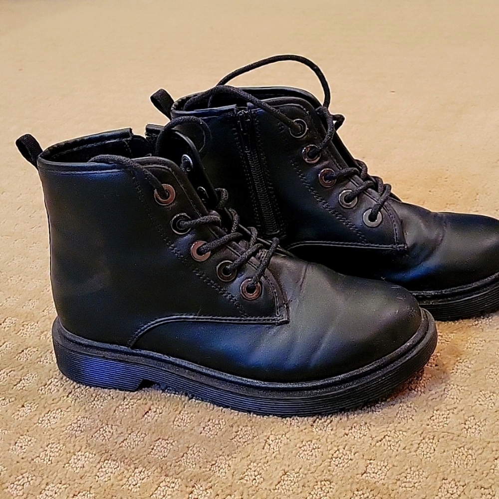 Steve Madden Kids Black Lace-Up Ankle Boots with Side Zipper